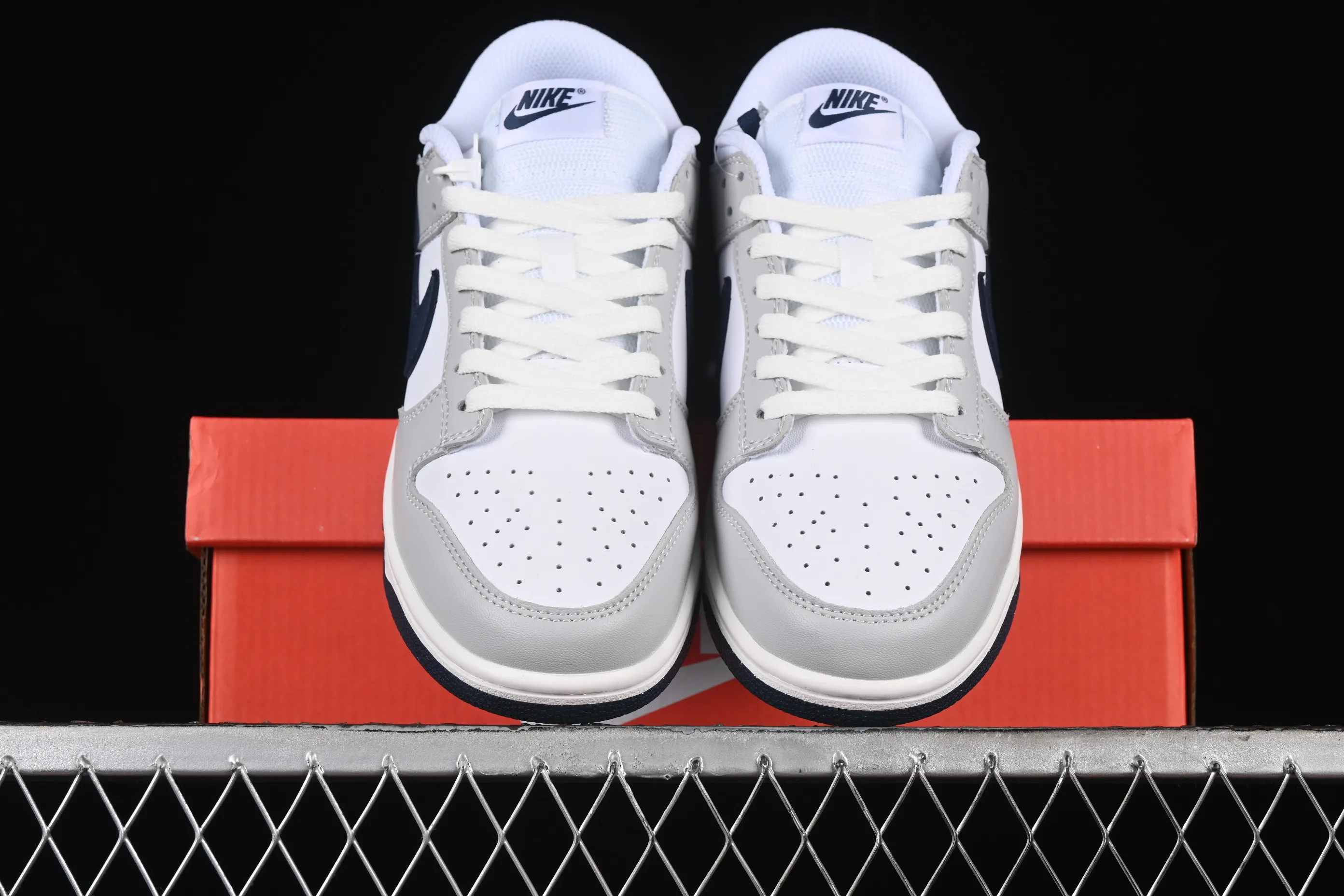 All categories Nk SB Dunk series Nk SB Dunk Low low-top sneakers Nk Dunk Low "Photon Dust" photon gray and white color SB low-top casual sneakers HF4299-001